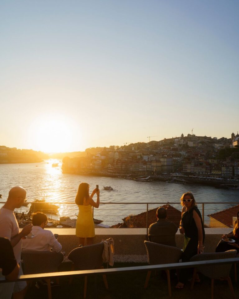 Rabelo Rooftop Events Douro View in Porto Gaia
