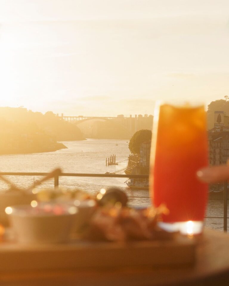Rabelo Rooftop Restaurant Concept in Porto Gaia